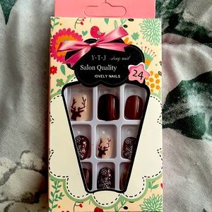 Holiday themed nails